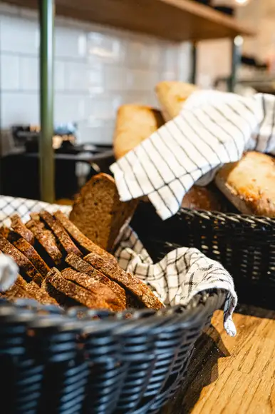 Ståhlberg Keskustorin lounaan erilaisia leipävaihtoehtoja.